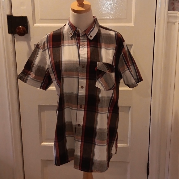 Men's medium Levi's plaid casual shirt - Picture 1 of 3